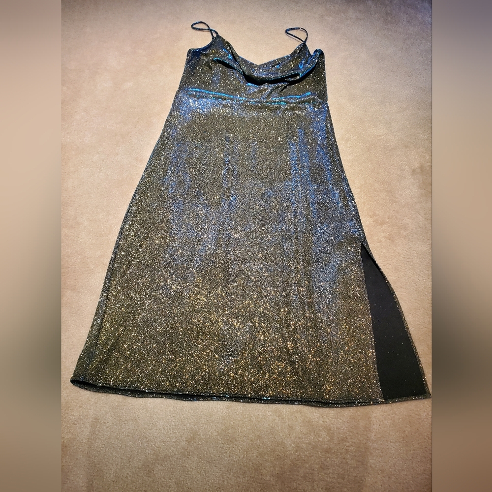 VEDA LUREX COKTAIL DRESS SIZE LARGE- SALE***